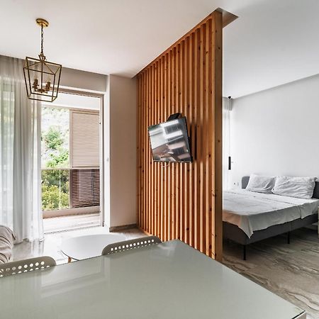 Aura Tower Aparments By In Property Rafailovici Kültér fotó
