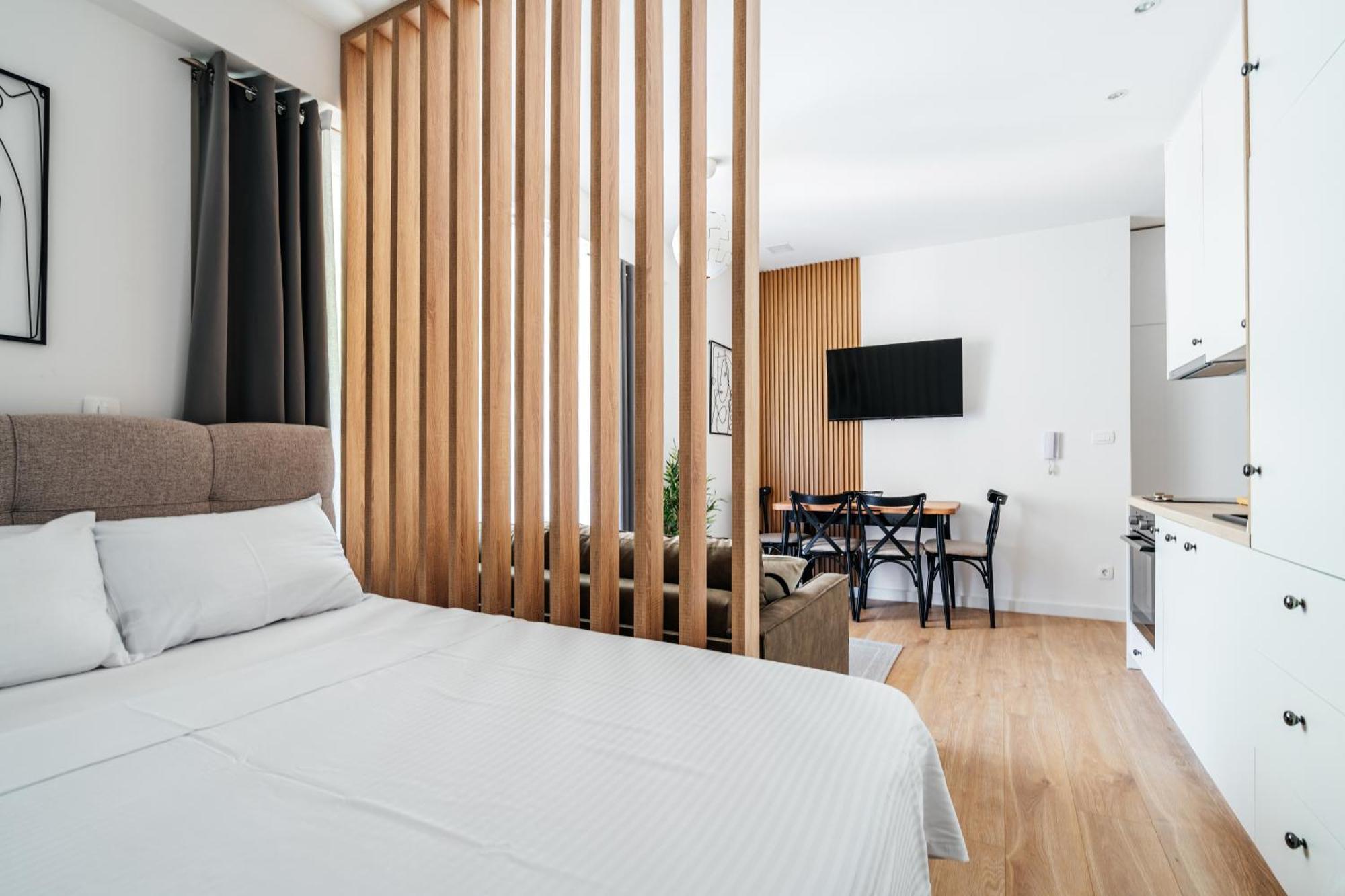 Aura Tower Aparments By In Property Rafailovici Kültér fotó